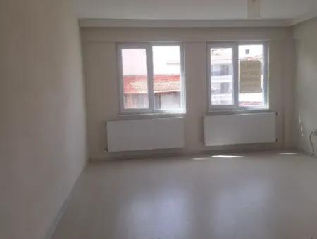 Ortaca Çaylı Mah Spacious Apartment With 3 1 Calorifer For Rent