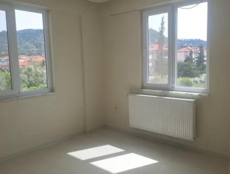 Ortaca Çaylı Mah Spacious Apartment With 3 1 Calorifer For Rent